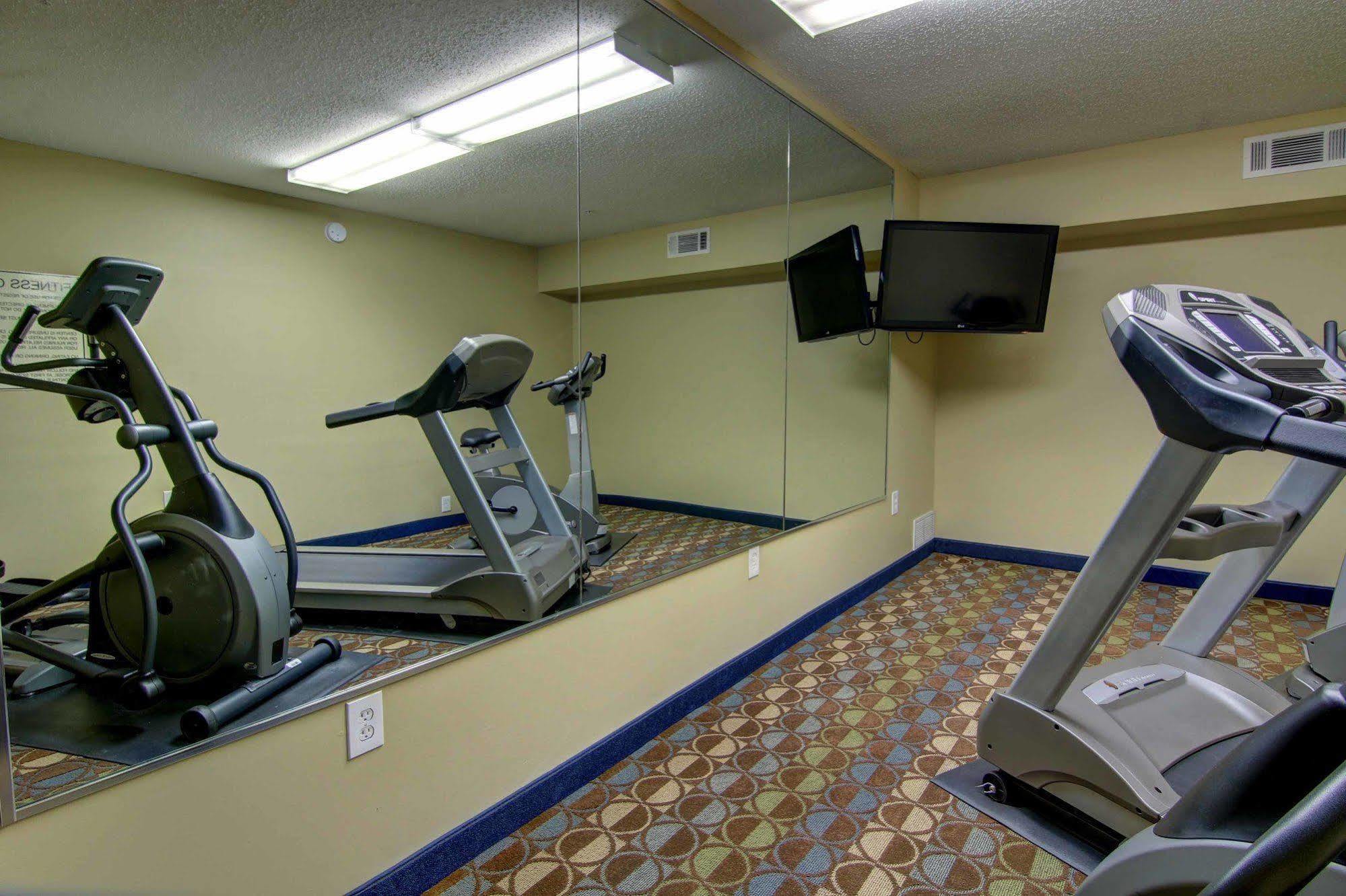 Intown Suites Extended Stay Marietta Ga - Roswell Rd エクステリア 写真