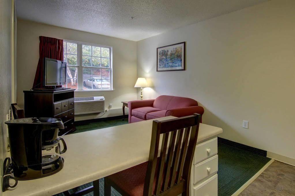 Intown Suites Extended Stay Marietta Ga - Roswell Rd エクステリア 写真