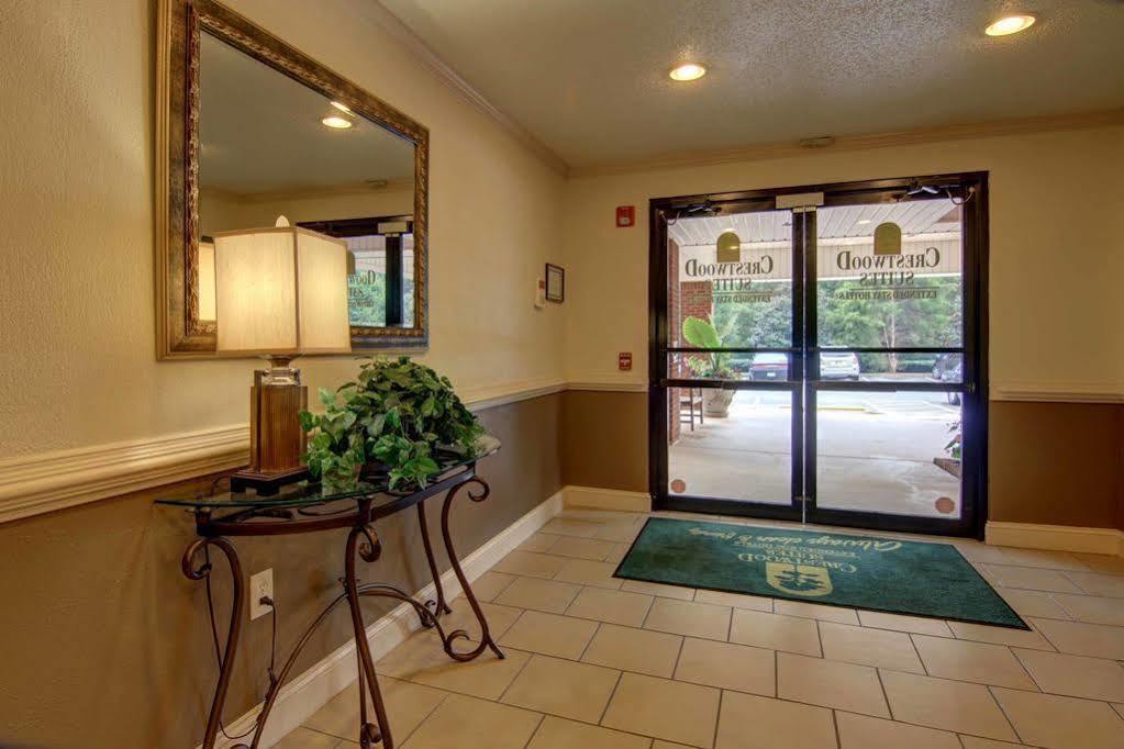 Intown Suites Extended Stay Marietta Ga - Roswell Rd エクステリア 写真